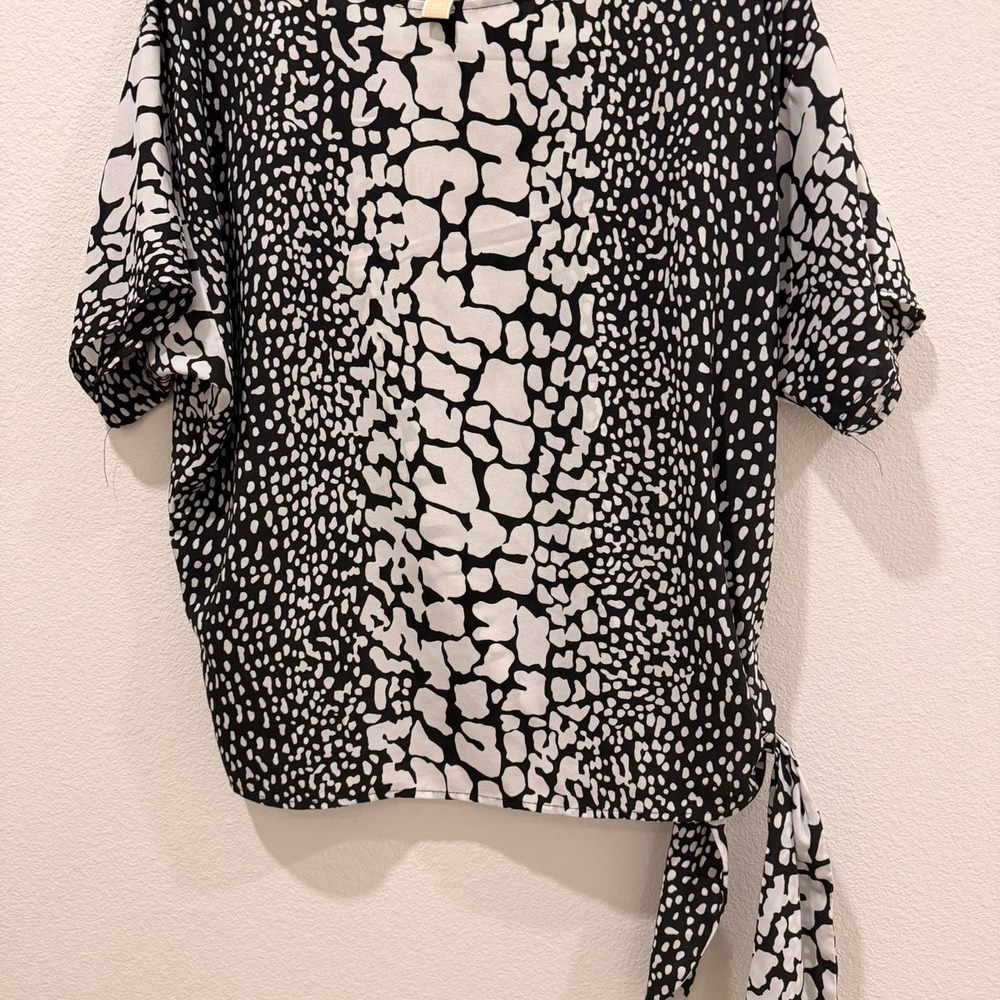 Michael kors Black and white leopard print blouse with tie waist